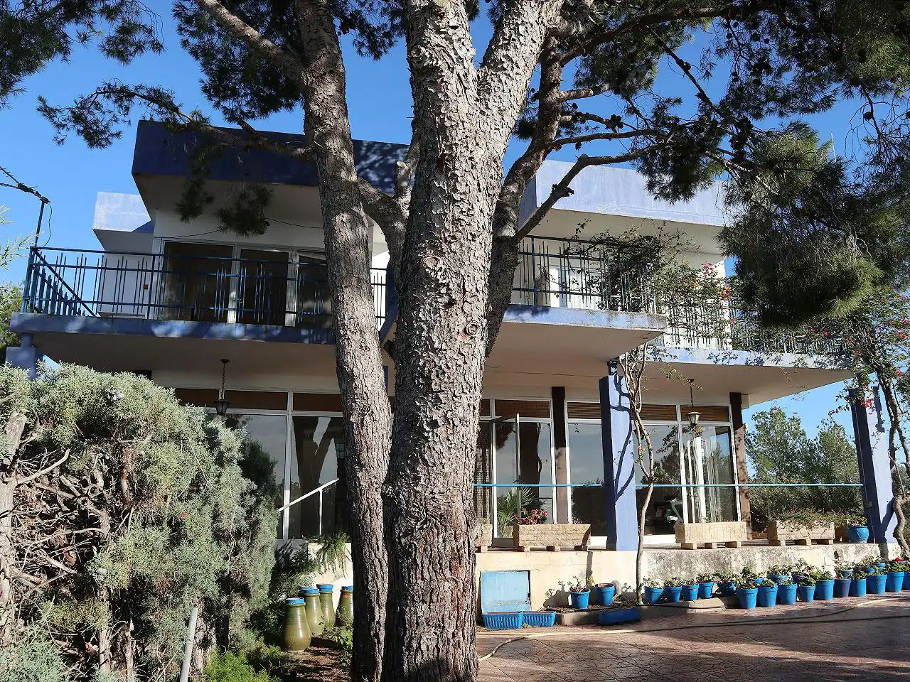 Vista exterior de Casa o xalet en venda en Alcanar amb Jardí privat, Terrassa i Piscina