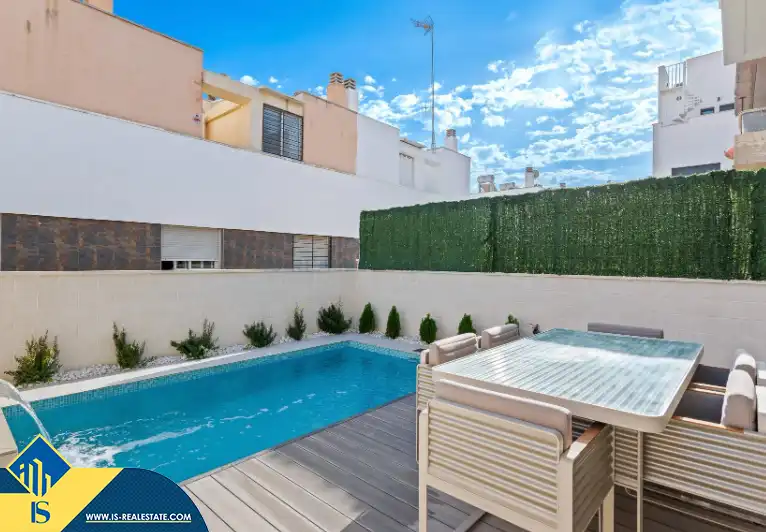 Chalet con piscina en venta en Los Secanos, imagen 4
