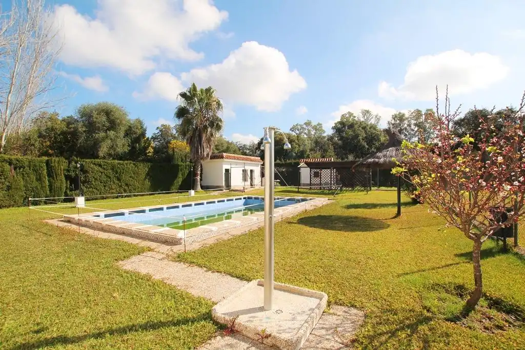 Piscina de Casa o xalet en venda en Jerez de la Frontera amb Jardí privat, Terrassa i Traster