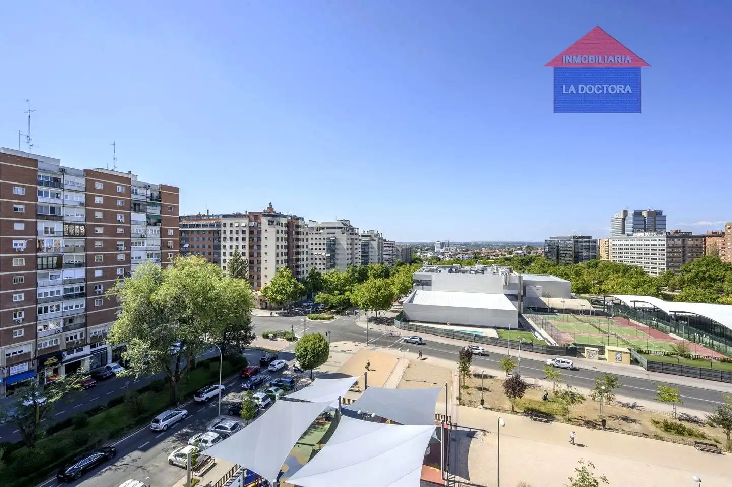 Vista exterior de Piso en venta en Madrid con Aire acondicionado, Calefacción y Parquet