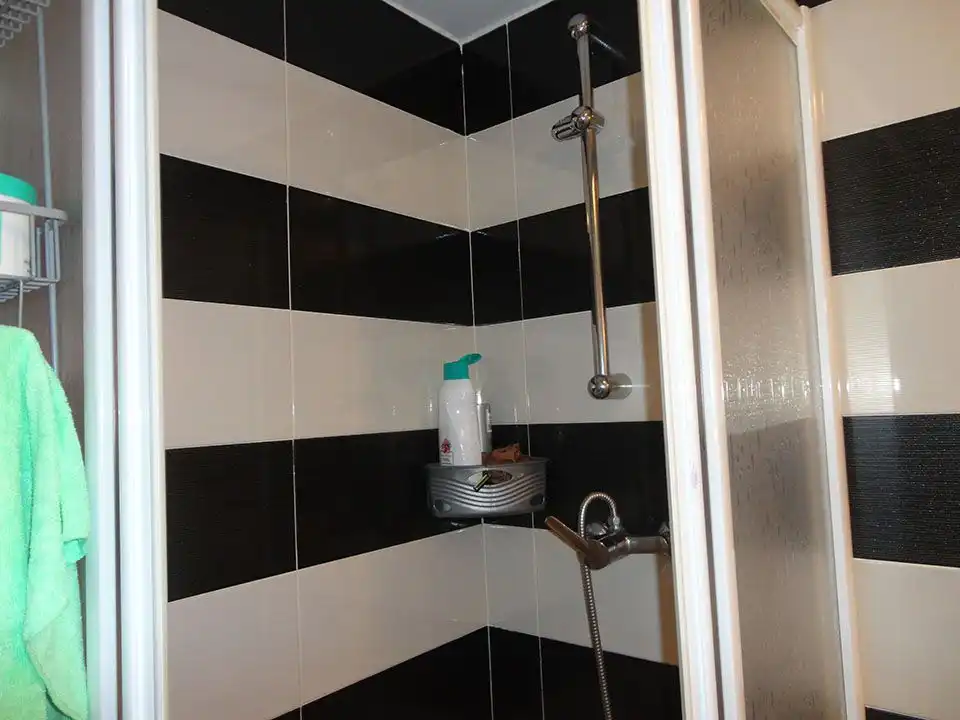 Baño de Finca rústica en venta en Valle de Valdelaguna con Calefacción, Terraza y Trastero
