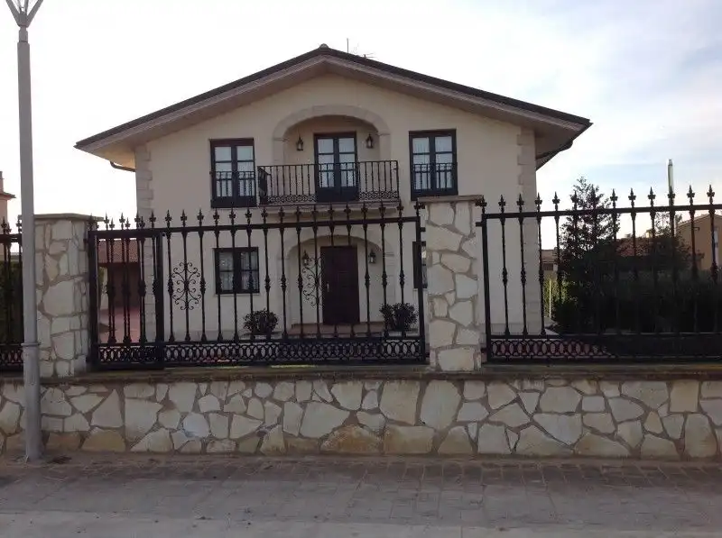 Vista exterior de Casa o chalet en venta en Nájera con Jardín privado, Terraza y Trastero