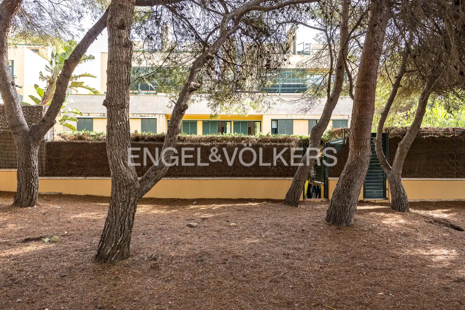 Vista exterior de Dúplex en venda en Torredembarra amb Aire condicionat, Calefacció i Jardí privat