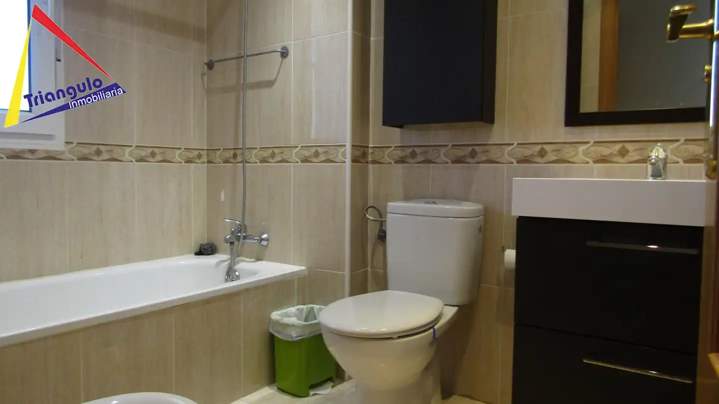 Bany de Casa adosada en venda en Encinillas amb Calefacció, Jardí privat i Terrassa