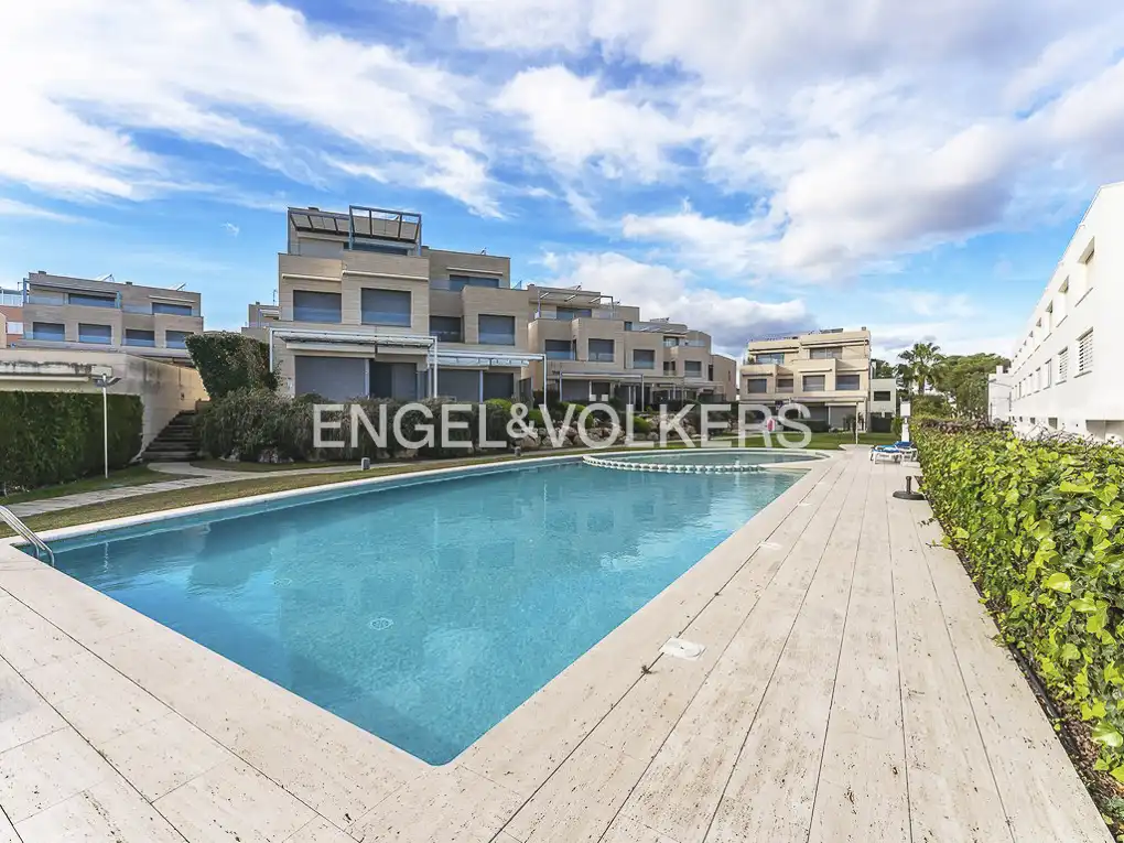 Adosado con piscina en venta en Els Munts, imagen 4