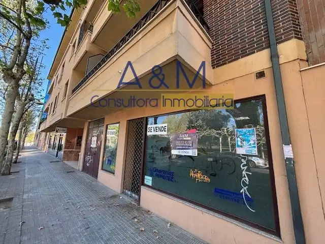 Local comercial en venda a Magallanes
