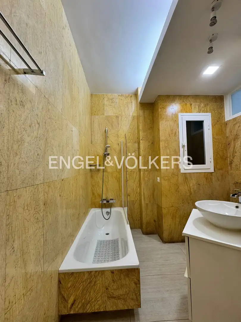 Baño de Piso en venta en Madrid con Aire acondicionado, Calefacción y Parquet