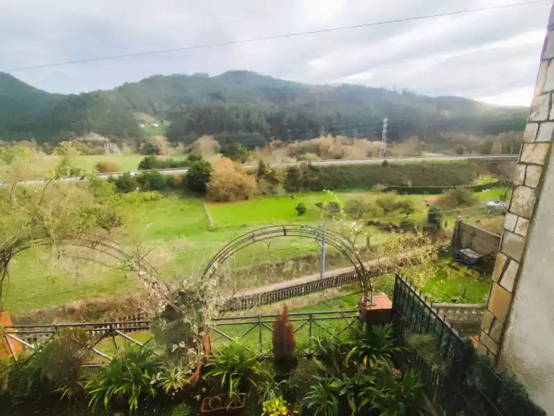 Garten von Country house zum Verkauf in Pravia mit Heizung, Terrasse und Möbliert