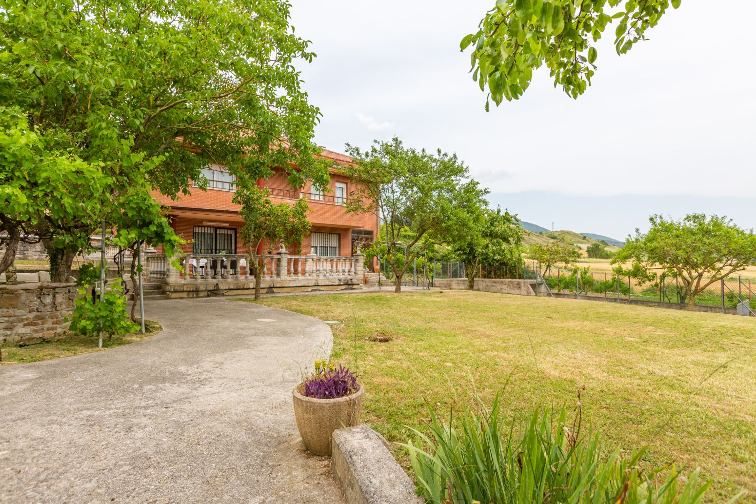 Garden of House or chalet for sale in Monreal / Elo  with Heating, Private garden and Parquet flooring