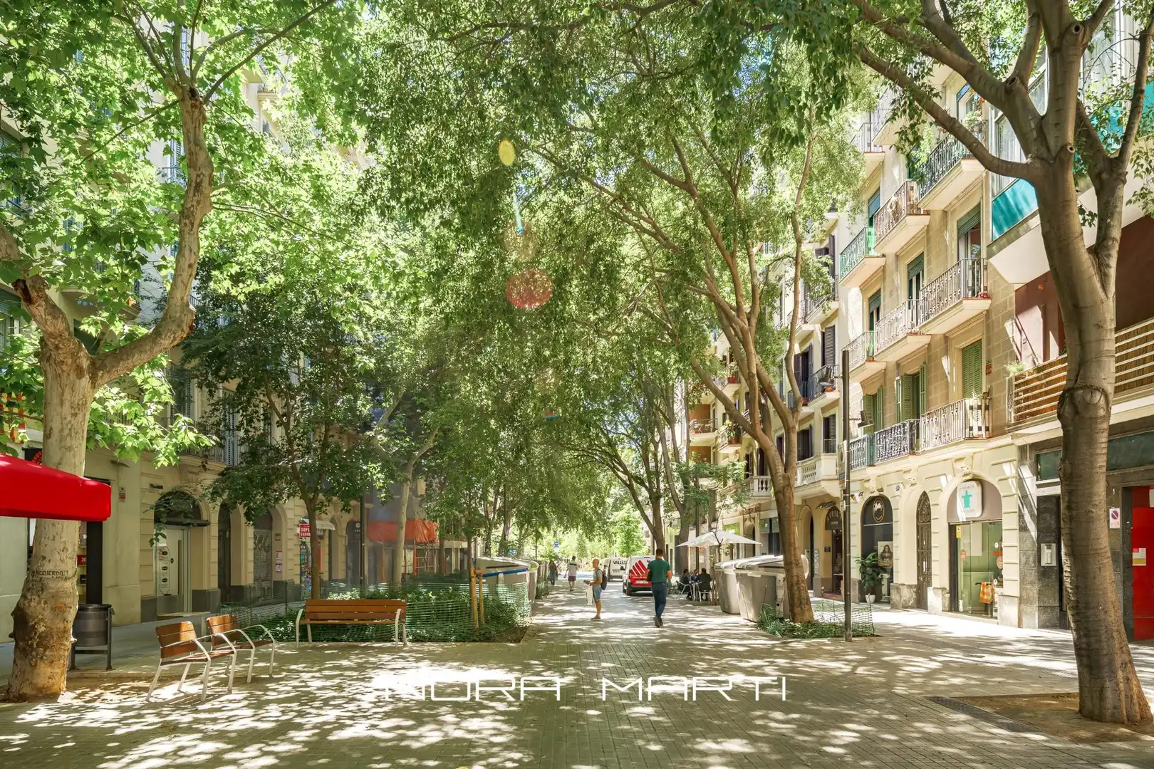 Außenansicht von Wohnung zum Verkauf in Barcelona mit Klimaanlage, Parkett und Terrasse
