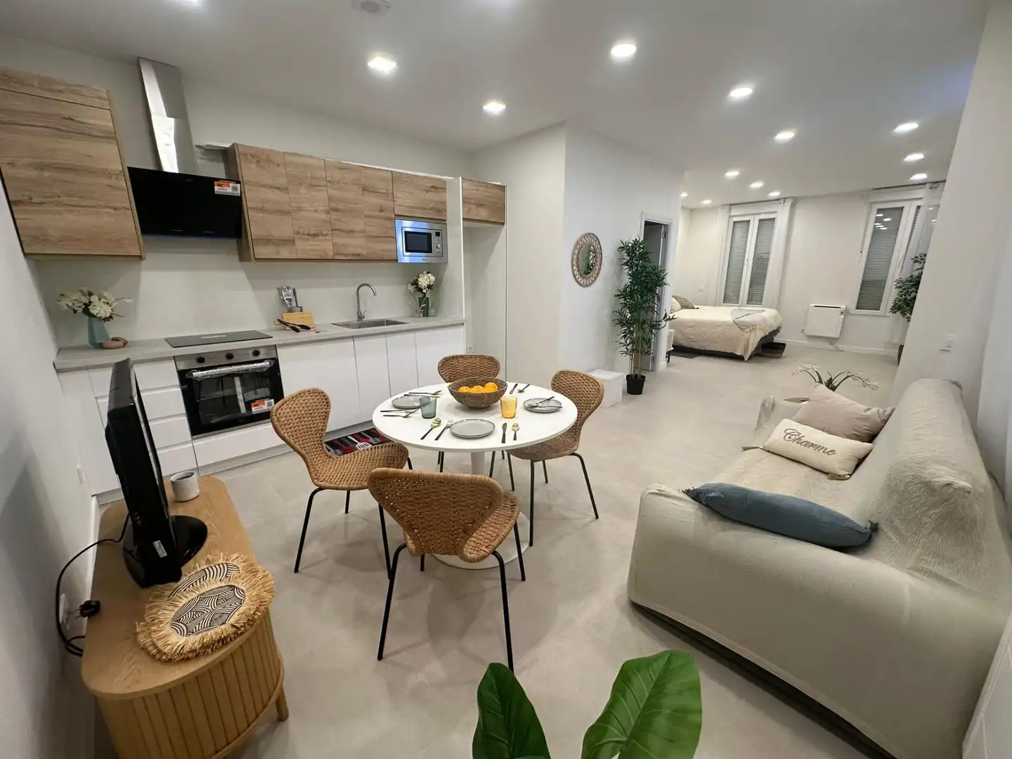 Sala d'estar de Apartament en venda en Madrid amb Aire condicionat, Calefacció i Moblat