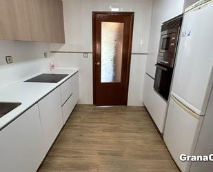 Kitchen of Flat to rent in  Granada Capital  with Air Conditioner