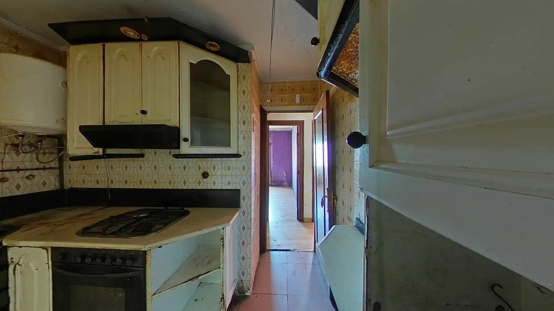 Cocina de Piso en venta en El Astillero   con Horno