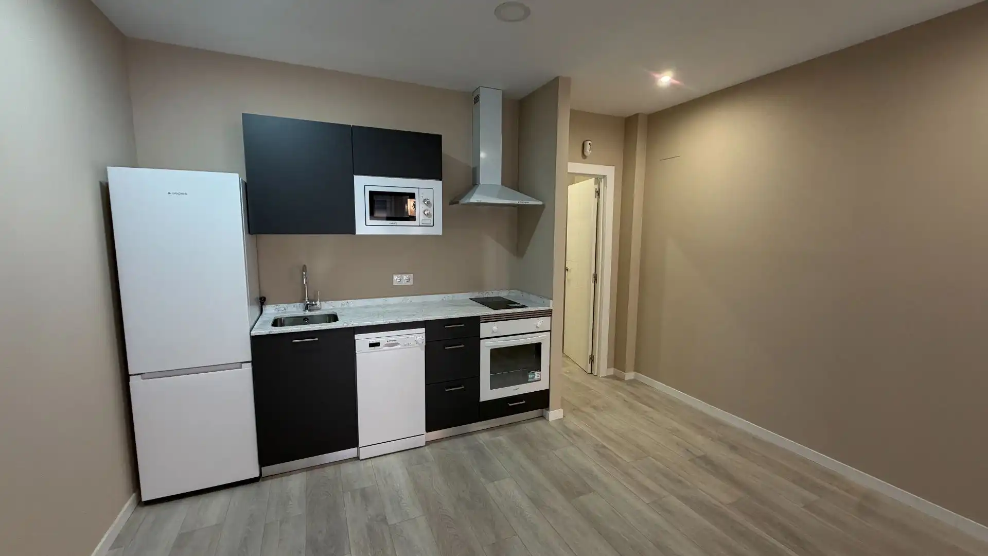 Cuina de Apartament en venda en Valladolid amb Calefacció