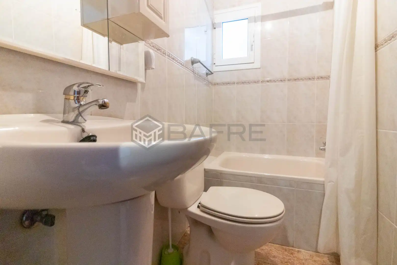 Baño de Piso de alquiler en Coslada con Calefacción