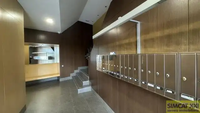 Estudio en venta en Figueres con Terraza