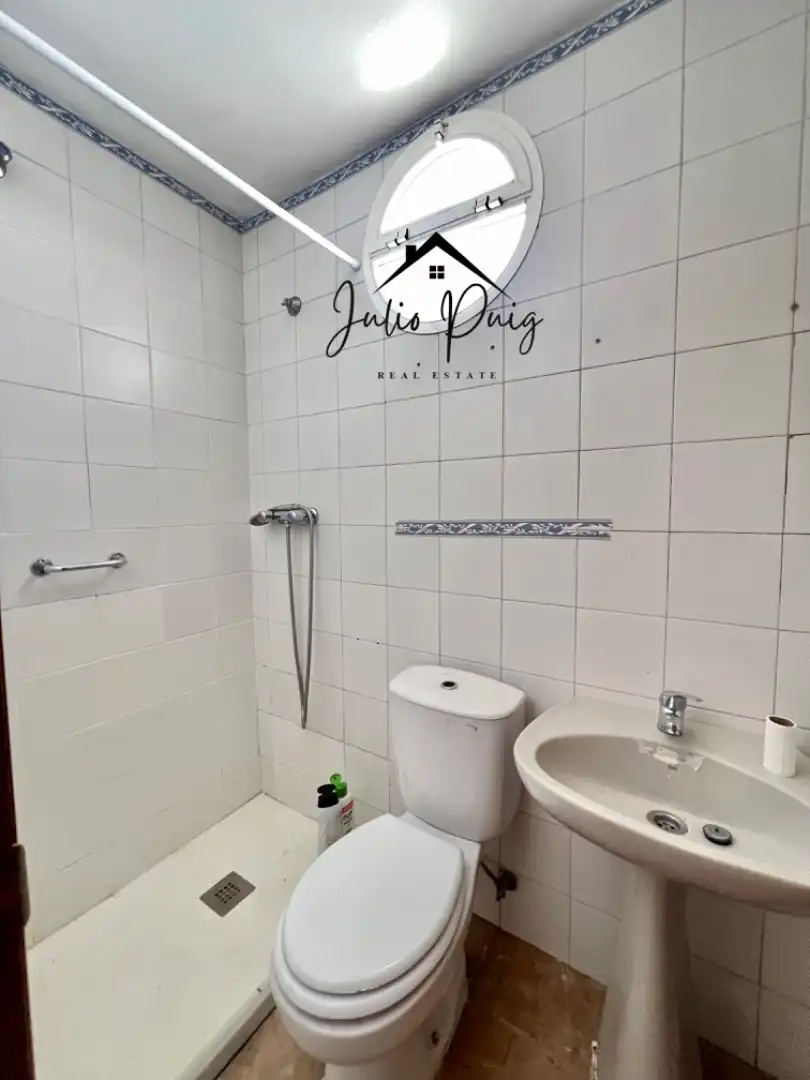 Bathroom of Houses for sale in Coria del Río  with Air Conditioner, Terrace and Storage room