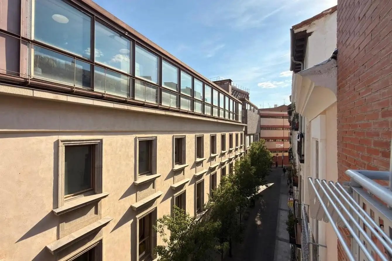 Vista exterior de Estudio en venta en Madrid con Aire acondicionado