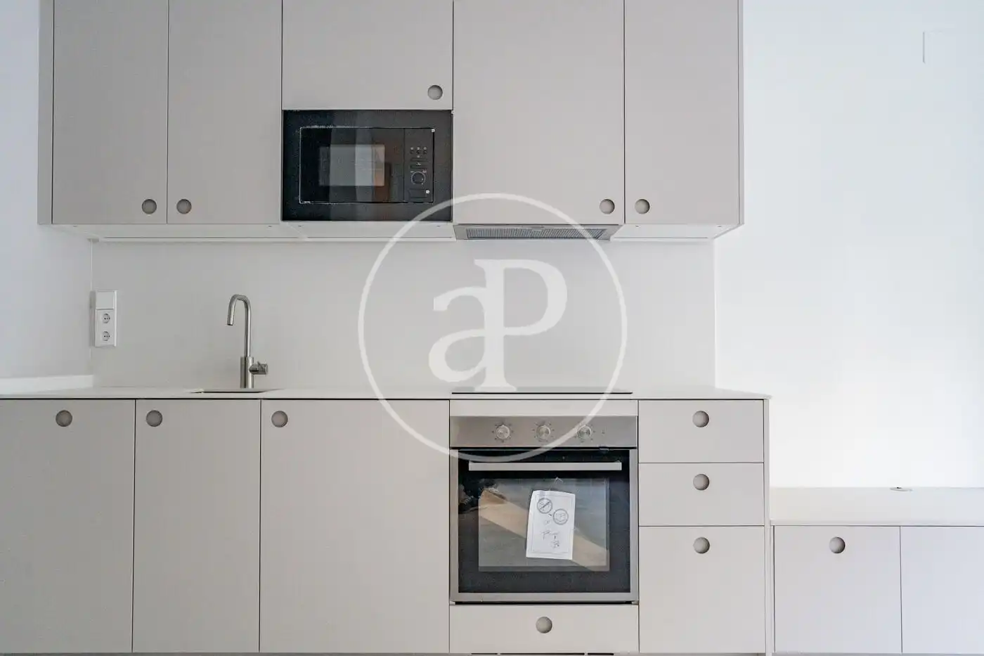 Kitchen of Flat for rent in Madrid  with Air Conditioner, Heating and Private garden