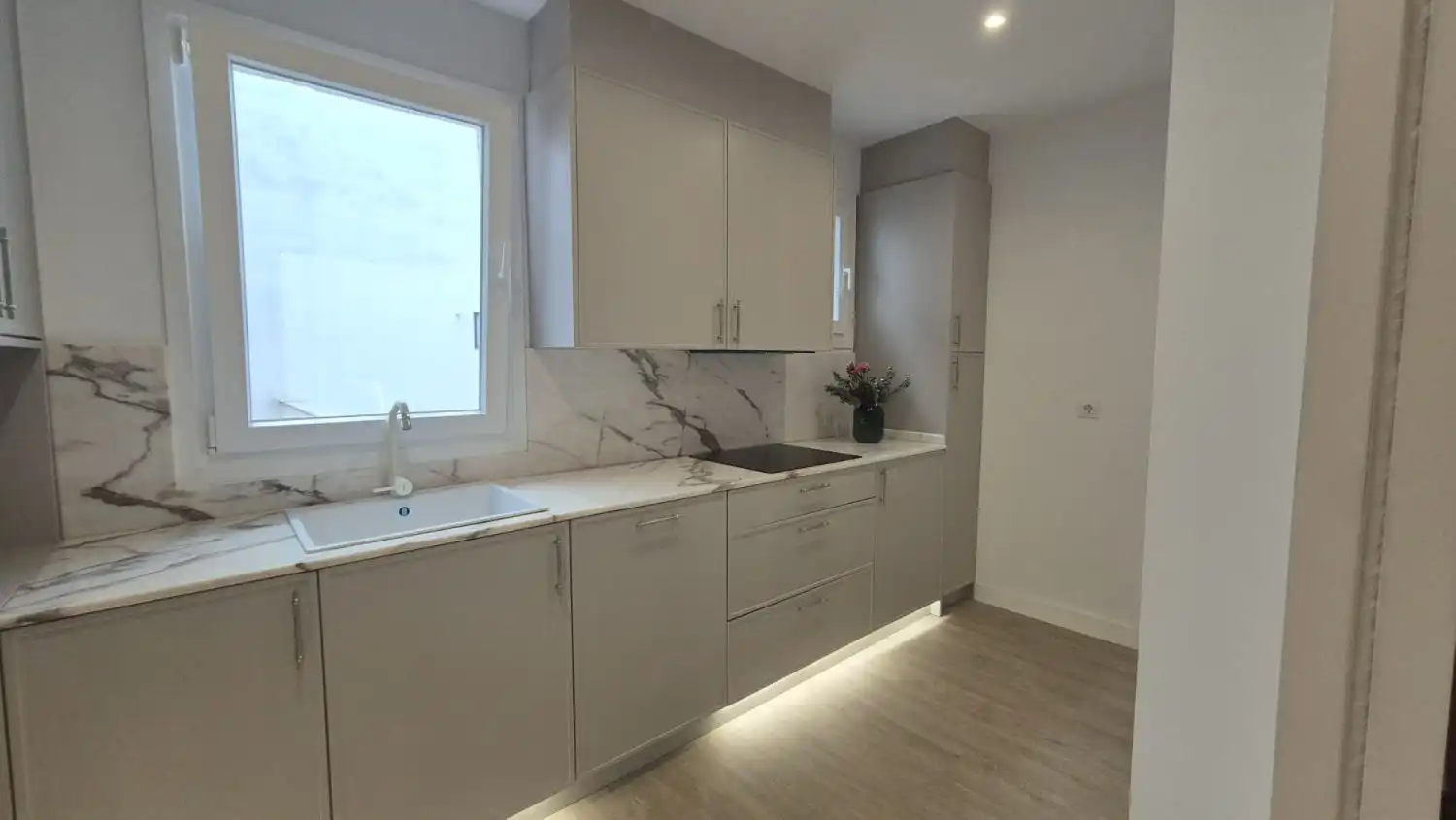 Cuina de Apartament en venda en Badajoz amb Aire condicionat, Calefacció i Terrassa