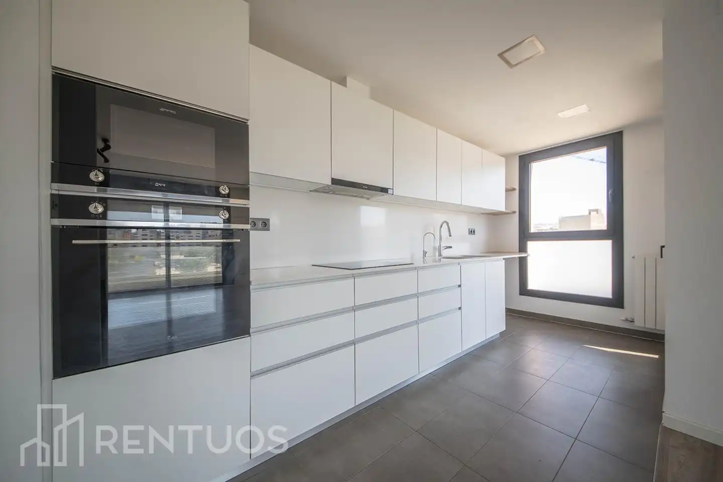 Kitchen of Flat for rent in Badalona  with Air Conditioner, Heating and Parquet flooring