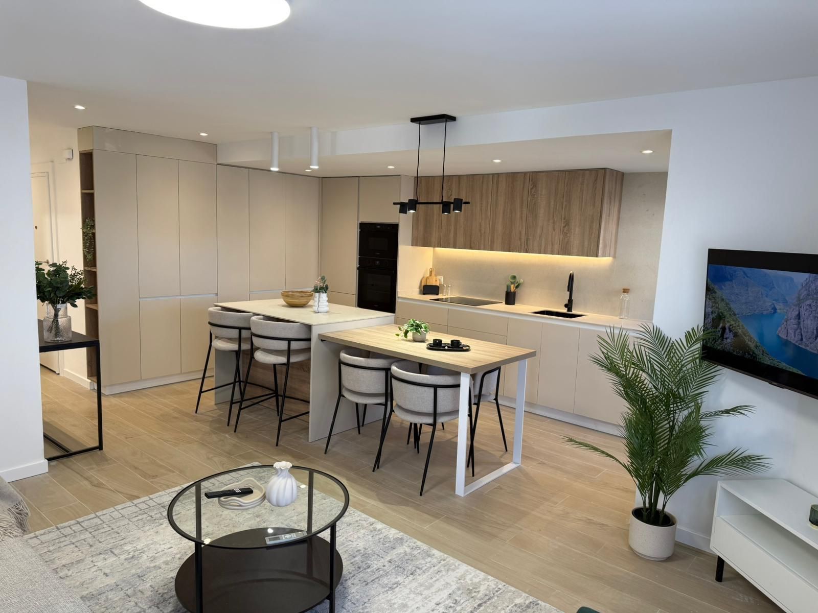 Kitchen of Flat for sale in  Valencia Capital  with Air Conditioner, Terrace and Furnished