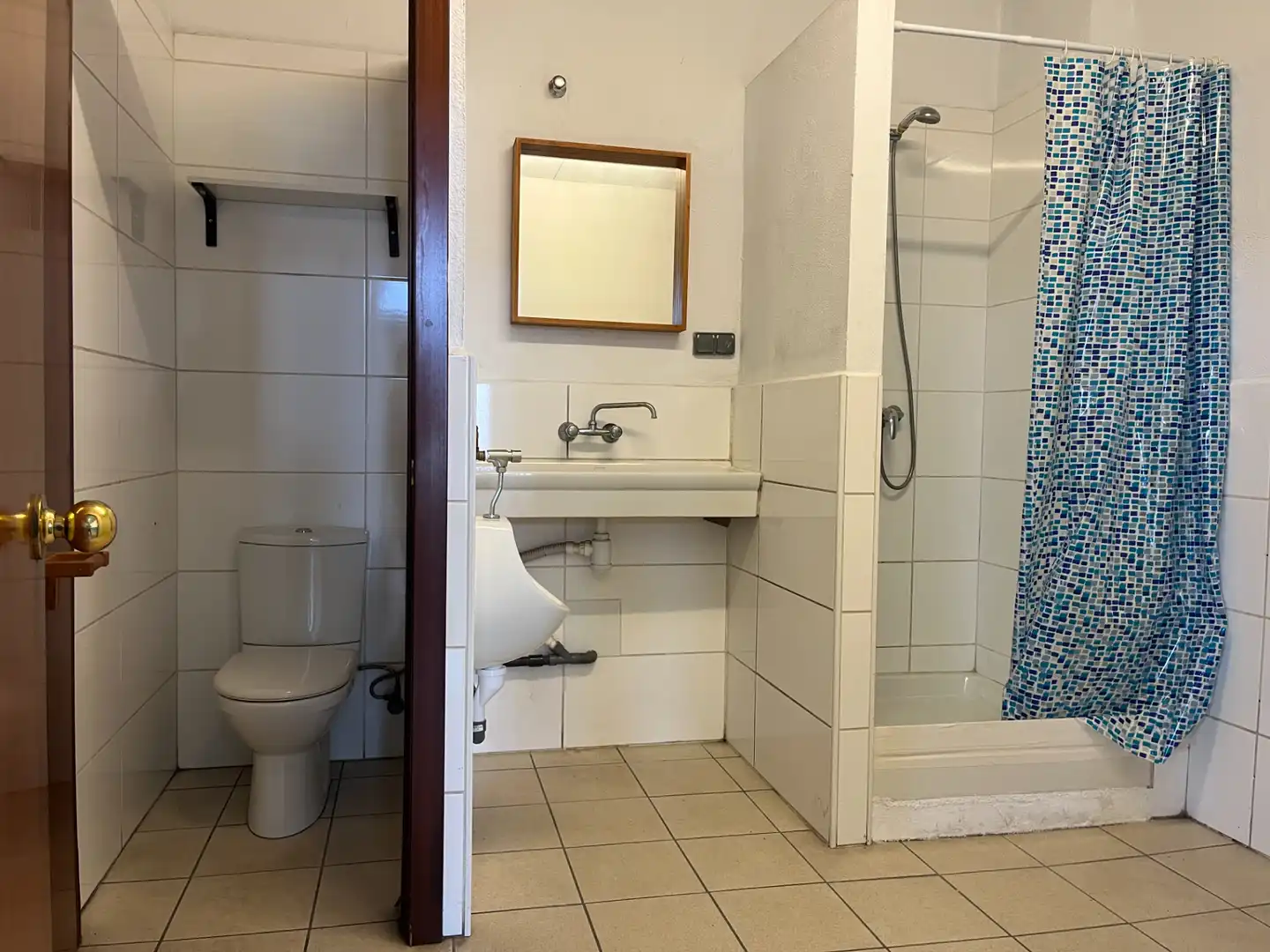 Baño de Nave industrial de alquiler en Vilanova del Vallès