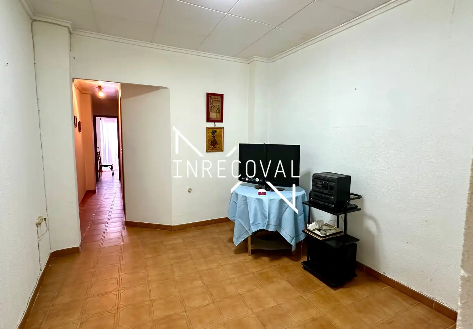 Casa aparellada amb terrassa en venda a Carrer de Cantarrana, imagen 15
