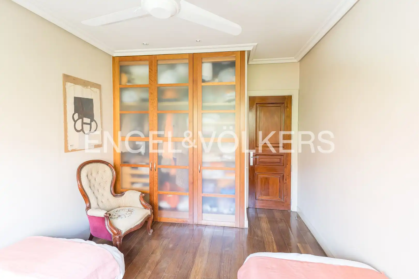 Bedroom of Flat for sale in Madrid  with Air Conditioner, Heating and Private garden