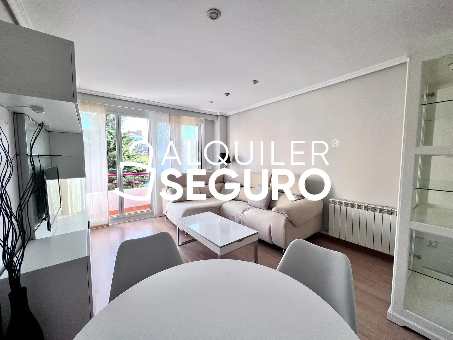 Vista exterior de Piso de alquiler en Madrid con Aire acondicionado, Calefacción y Terraza