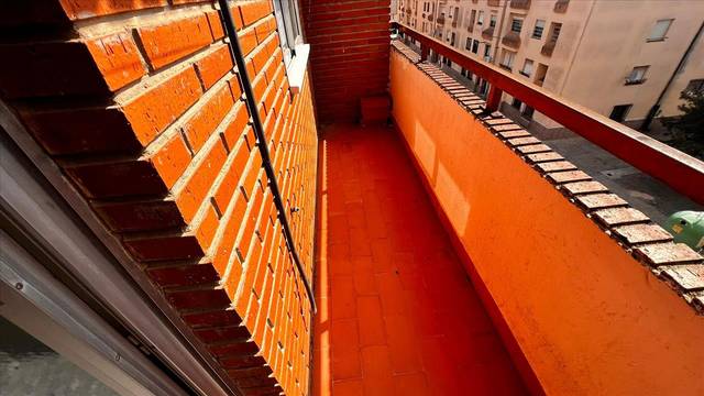 Piso en Venta en Calle Calderón de la Barca en Villarrobledo