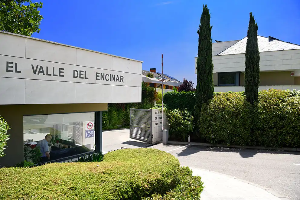 Exterior view of Detached homes for rent in La Moraleja  with Air Conditioner, Heating and Private garden