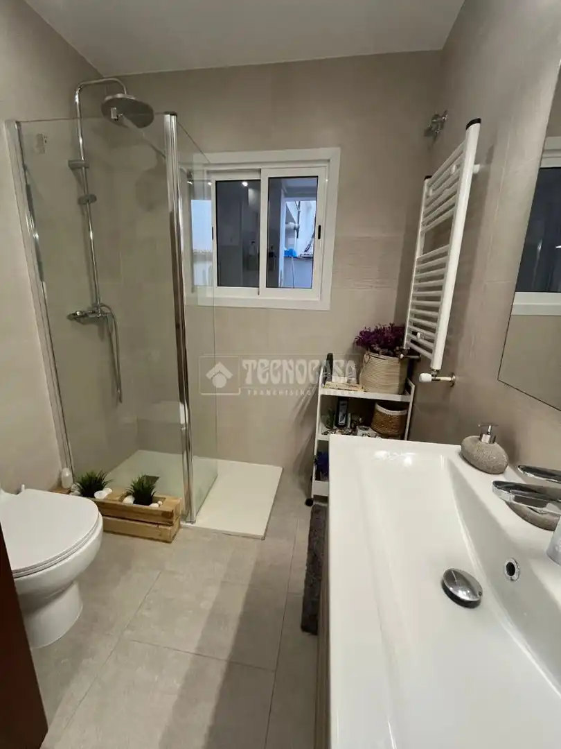 Badezimmer von Wohnung zum Verkauf in Barcelona mit Terrasse