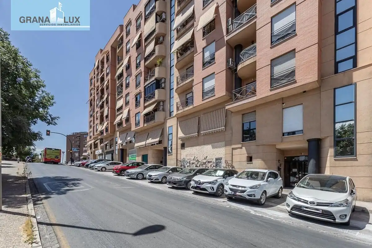 Exterior view of Flat for sale in Granada  with Air Conditioner, Heating and Terrace