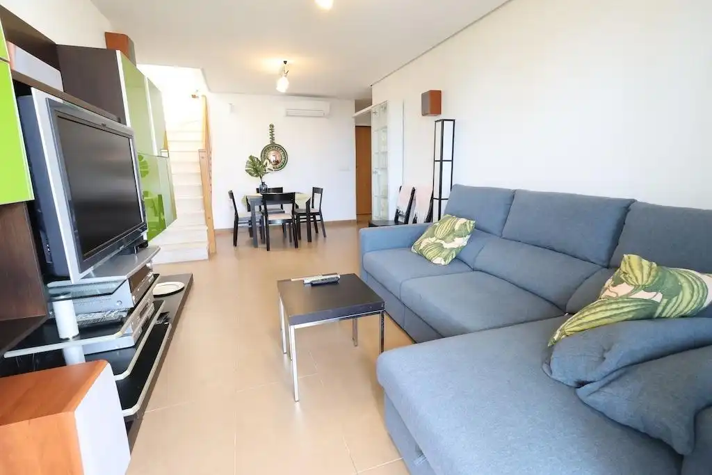 Sala d'estar de Àtic en venda en Pilar de la Horadada amb Aire condicionat, Terrassa i Moblat