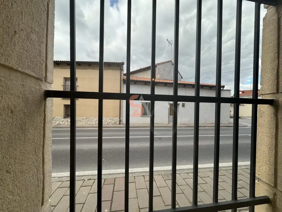 Vista exterior de Casa o xalet en venda en Renedo de Esgueva amb Calefacció