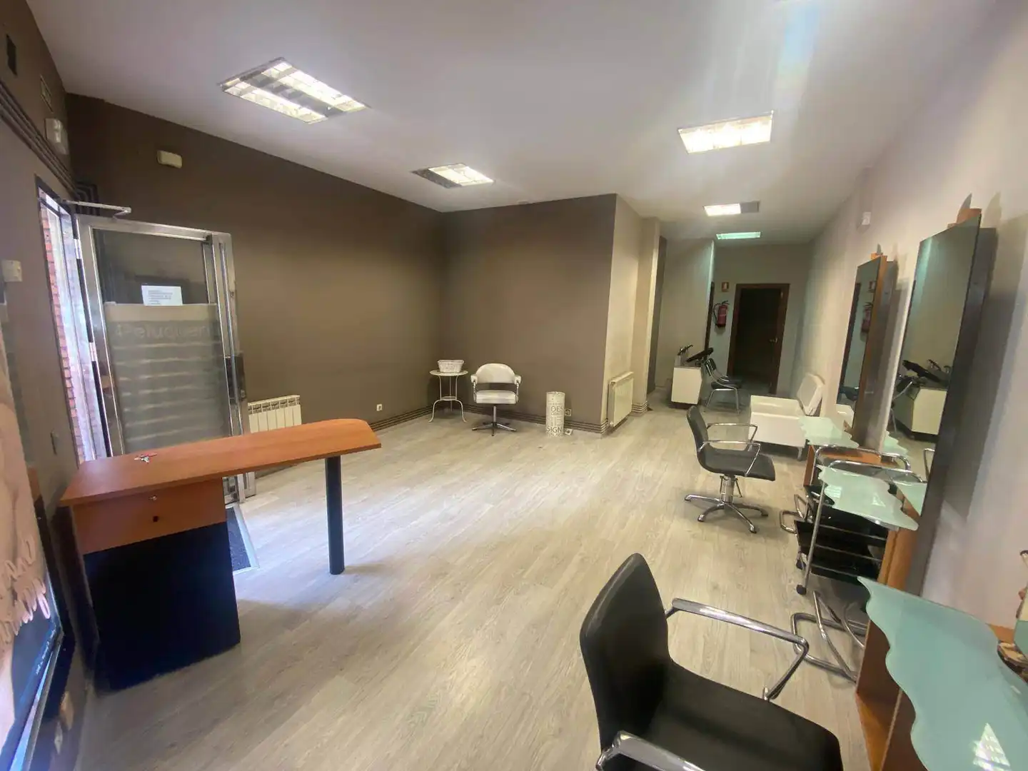 Local comercial en venda a Calle Juan Madrazo 25 Bajo 24002 Leon, imagen 2