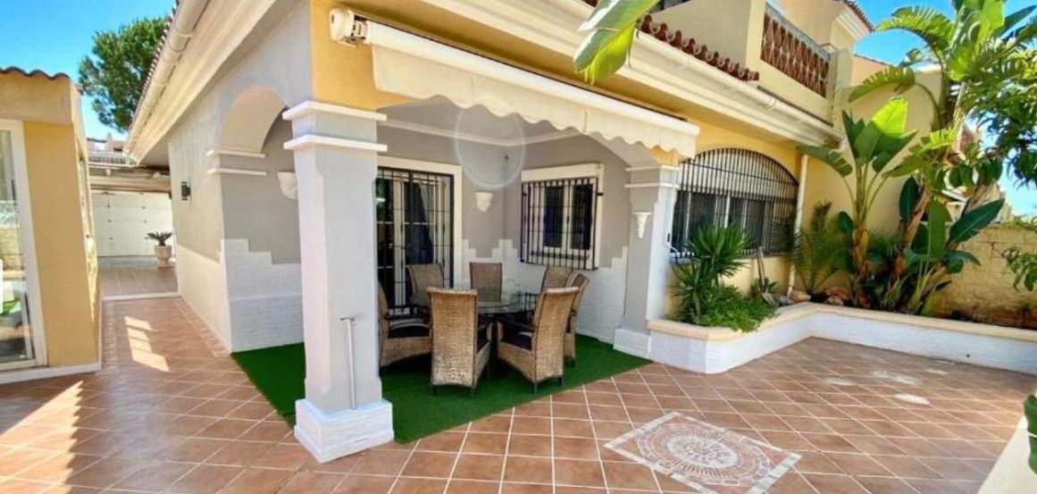 Terrassa de Casa adosada de lloguer en Marbella amb Aire condicionat, Jardí privat i Parquet