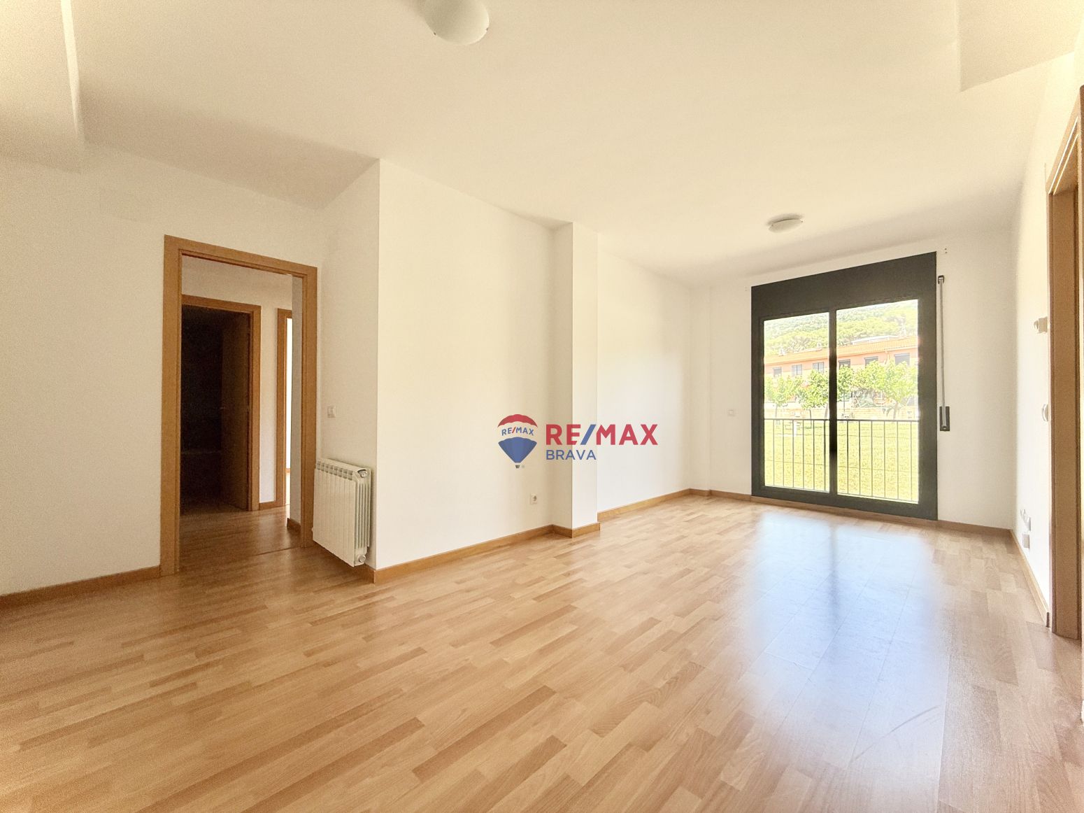 Bedroom of Flat for sale in La Jonquera  with Heating, Private garden and Parquet flooring