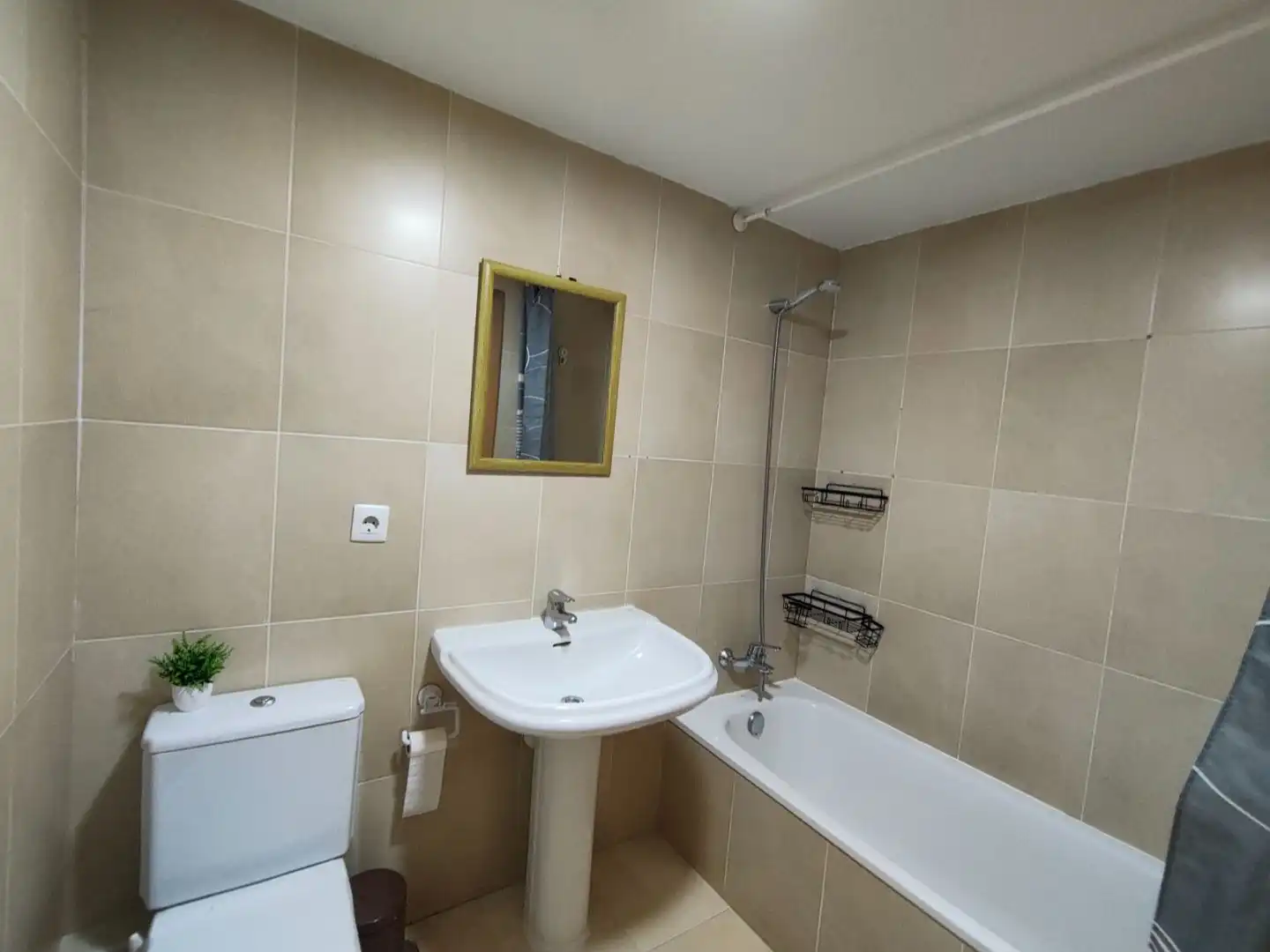 Baño de Piso en venta en Buztintxuri