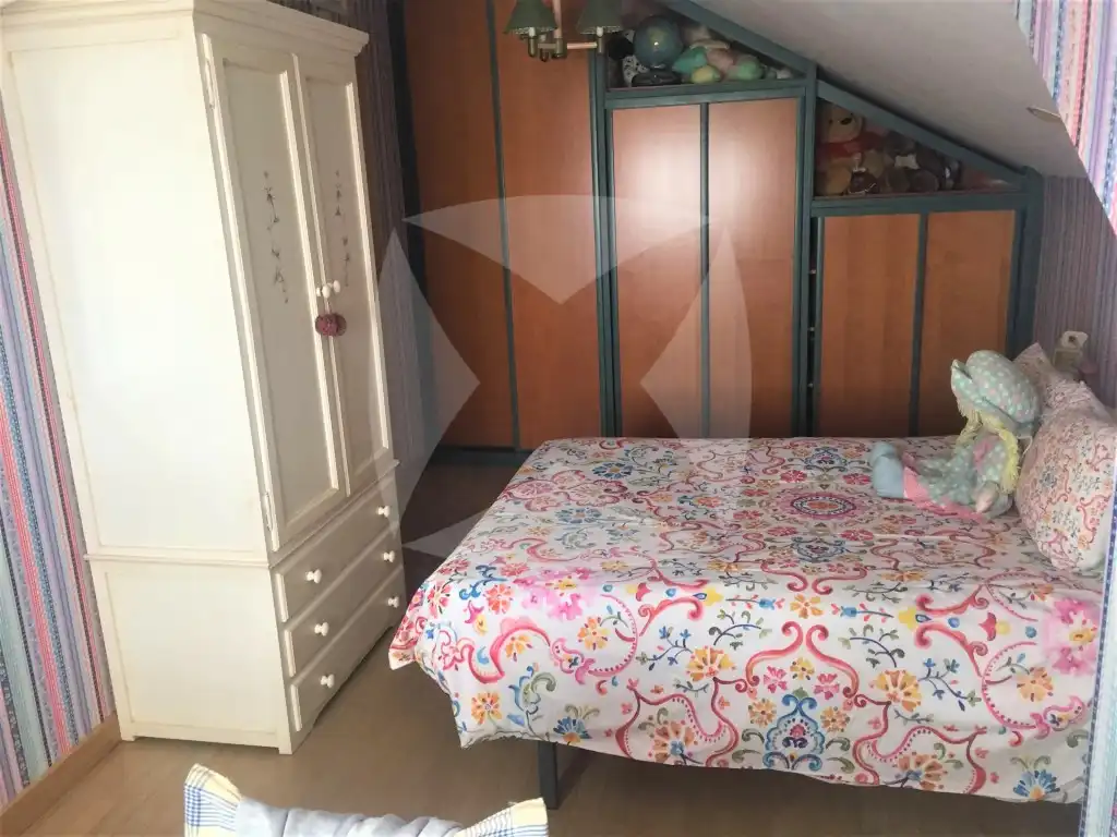 Dormitori de Casa o xalet en venda en Badajoz amb Aire condicionat, Calefacció i Jardí privat