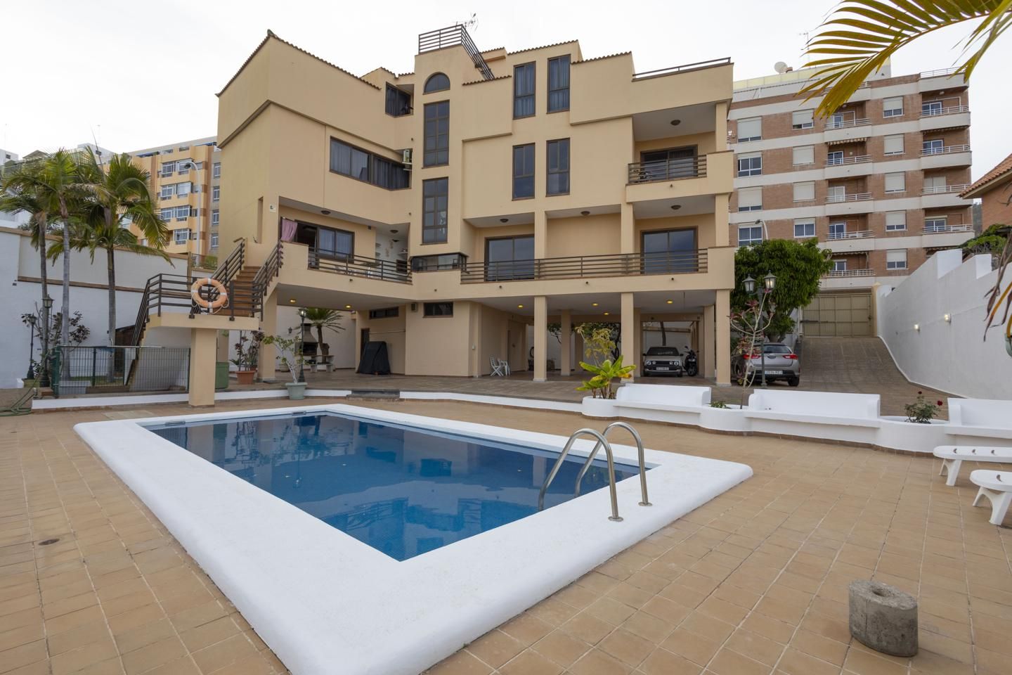 Piscina de Casa o xalet en venda en  Santa Cruz de Tenerife Capital amb Terrassa, Piscina i Piscina comunitària