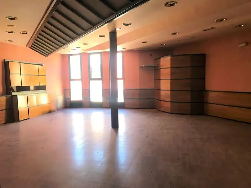 Local comercial en venda a Capitan Cortes, imagen 4