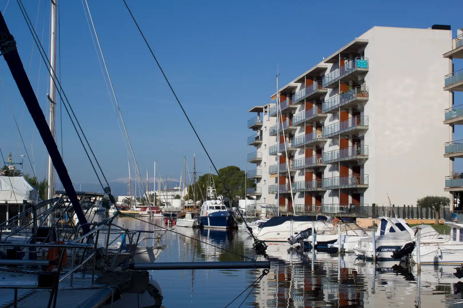 Vista exterior de Apartamento en venta en Roses con Aire acondicionado, Calefacción y Terraza