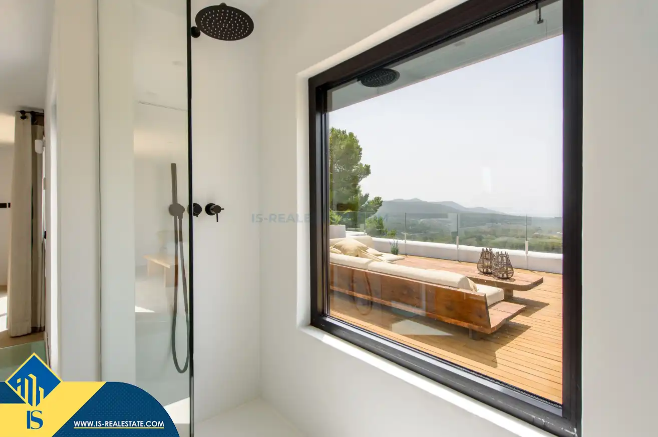 Baño de Casa o chalet en venta en Sant Josep de sa Talaia con Aire acondicionado, Calefacción y Jardín privado