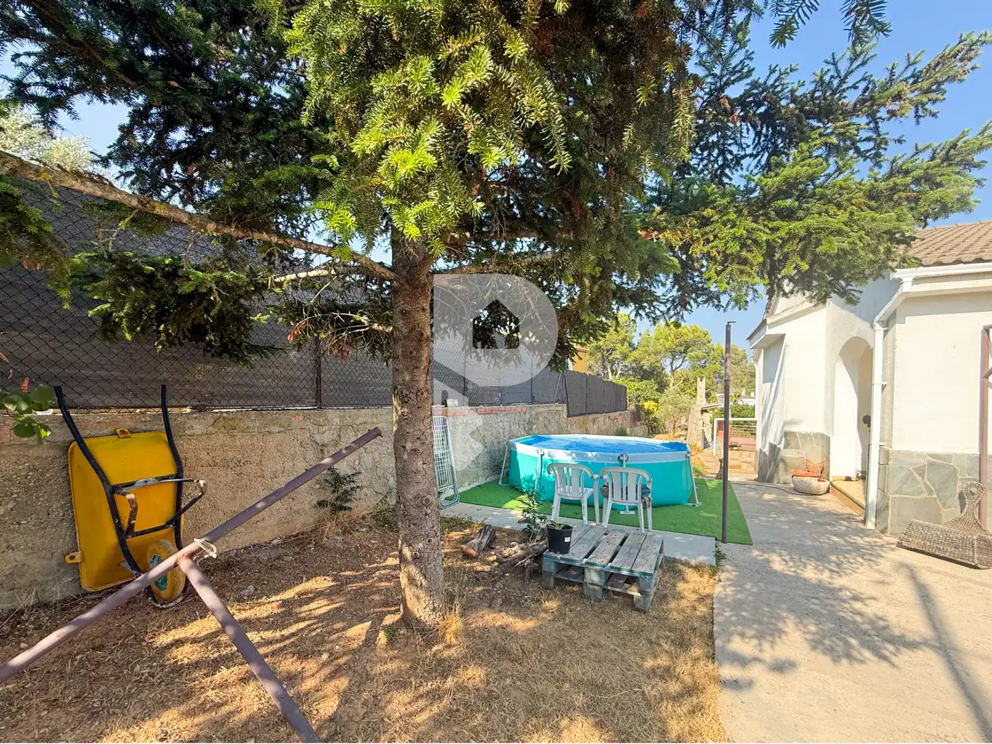 Jardí de Casa o xalet en venda en Vallirana amb Aire condicionat, Calefacció i Jardí privat