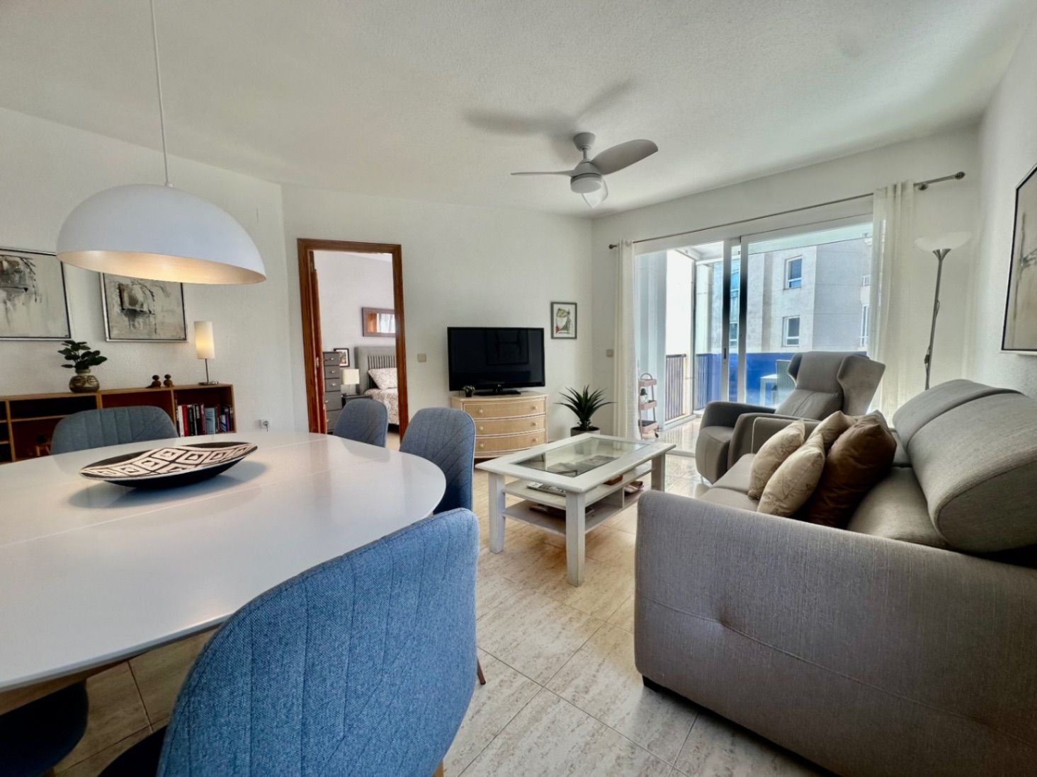 Sala d'estar de Apartament en venda en L'Alfàs del Pi amb Aire condicionat, Calefacció i Jardí privat