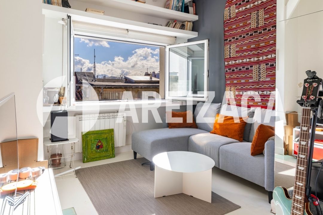 Sala d'estar de Àtic en venda en Donostia - San Sebastián  amb Calefacció