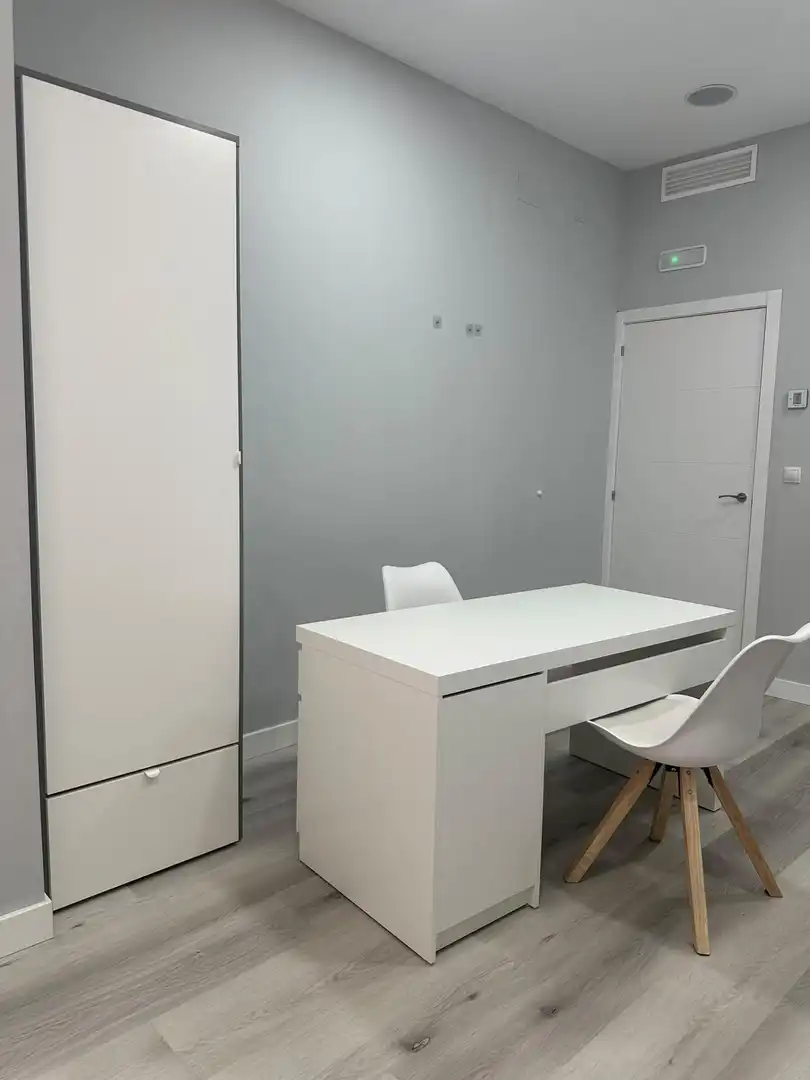 Oficina de alquiler en El Bercial
