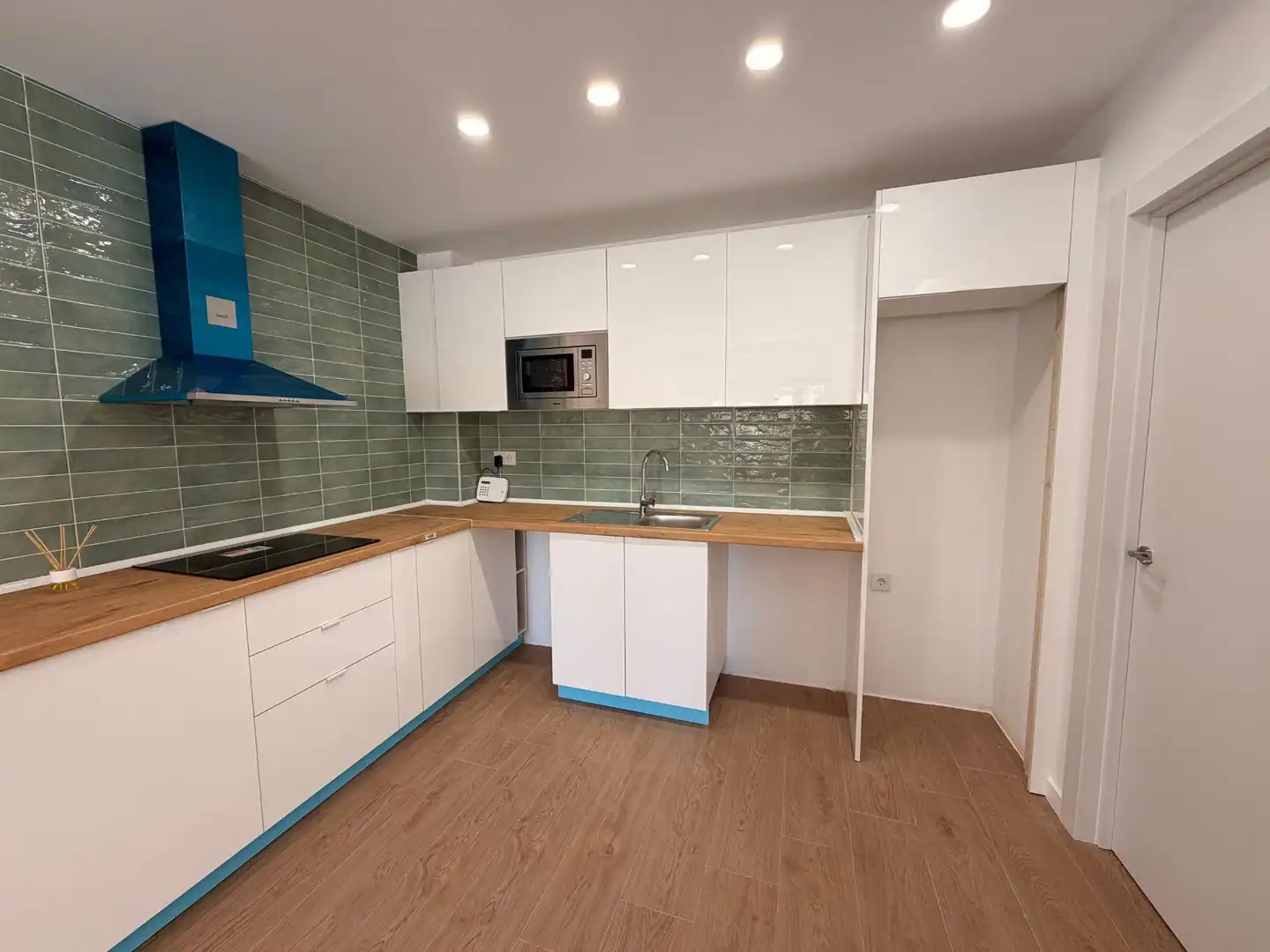 Kitchen of Ground floor for sale in Torremolinos  with Alarm